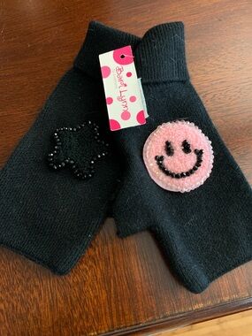 NWT Bari Lynn Black Kids Fingerless Mittens with Pink Beaded Smiley by